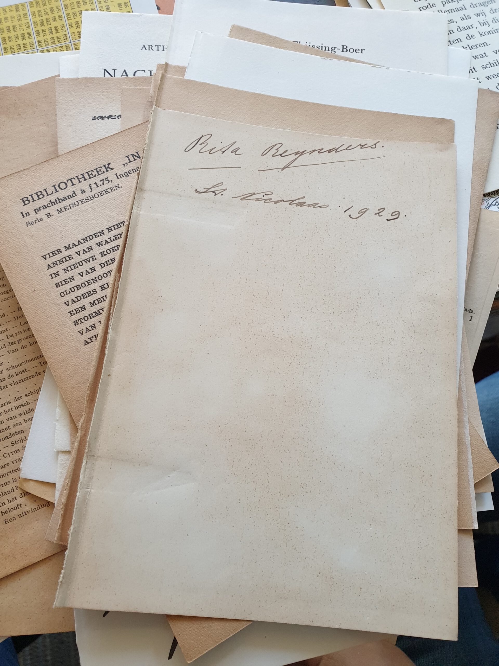 Emphemera-scrapbooking-vintage-papier-voorbeeld-recover-notitieboek-inhoud-undercover-notebooks