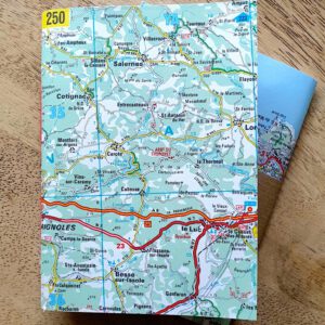 notitieboekje-schriftje-A6-cahier-frankrijk-kaart-undercover-notebooks-2-stapeltje-closeup